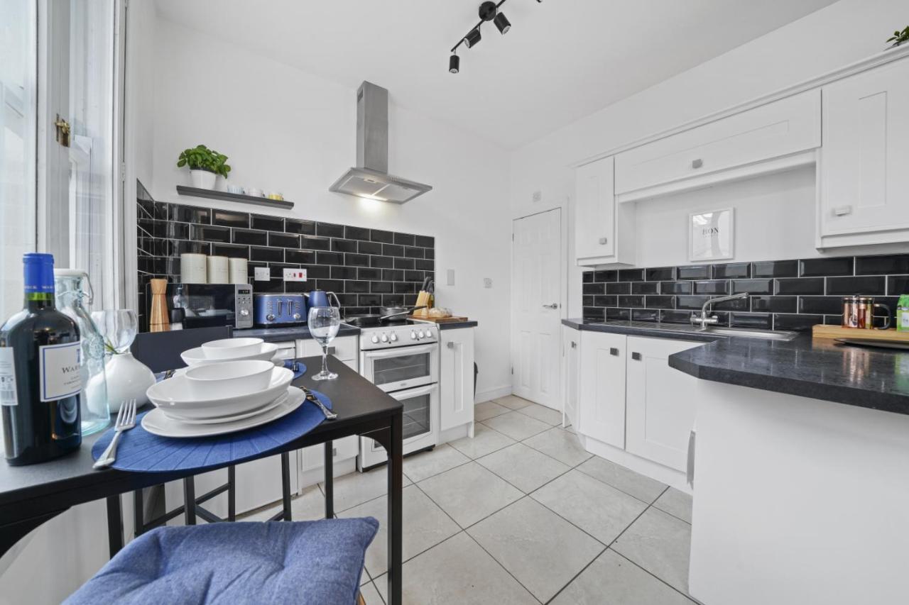 Central Gem Of Leamington Spa - Sleeps 5 Apartment ภายนอก รูปภาพ